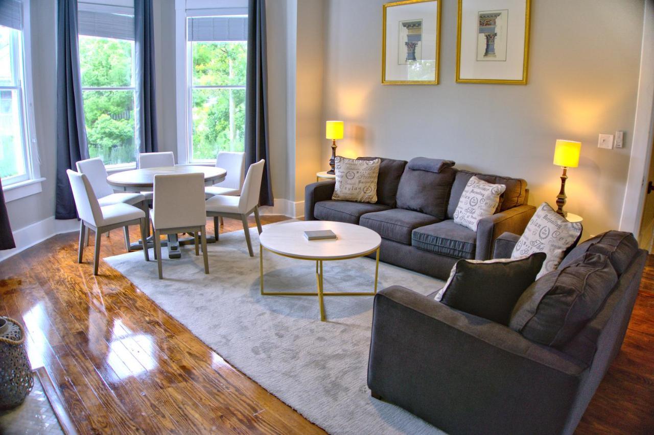 2 Bedroom Newly Renovated Townhome In Historic Savannah Exterior photo